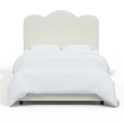 Lizzie Bed - Skyline Furniture