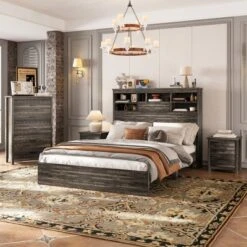 Traditional 4-Piece Queen Bed Set With USB Charging Headboard, 2 Nightstands And 5-Drawer Dresser For Master Bedroom-Cuddlewood