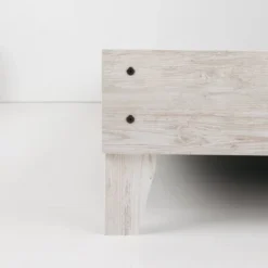 Queen Shawburn Platform Bed White/Dark Charcoal Gray - Signature Design By Ashley -Nexera Furniture Store GUEST ddffb33b 0153 4c17 a52d 7fca2af45178